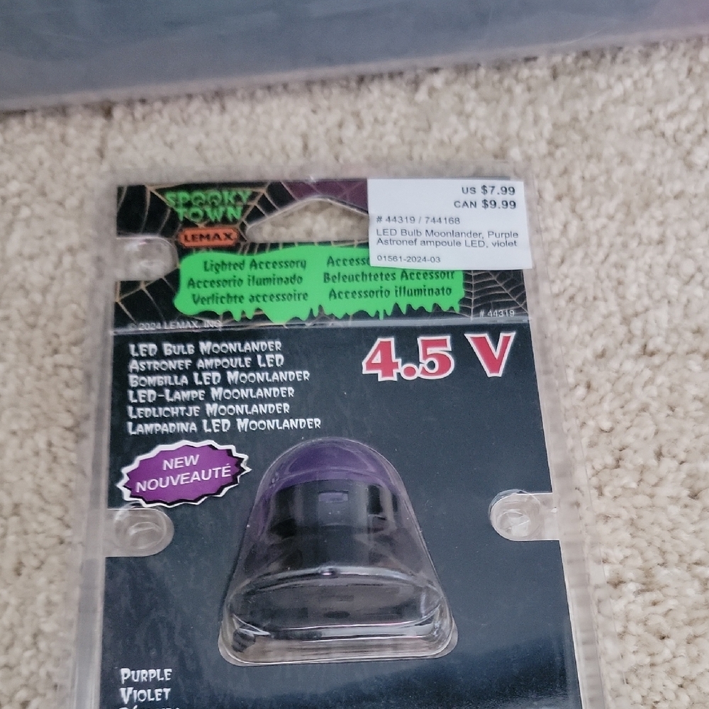 Lemax New Spooky Town LED Moonlander Green and Purple - Picture 7 of 9